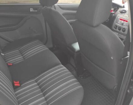 Черный Форд Фокус, объемом двигателя 1.6 л и пробегом 251 тыс. км за 5499 $, фото 12 на Automoto.ua