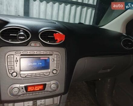 Черный Форд Фокус, объемом двигателя 1.6 л и пробегом 320 тыс. км за 4500 $, фото 8 на Automoto.ua