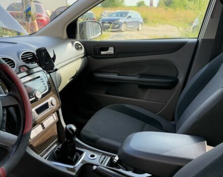 Черный Форд Фокус, объемом двигателя 1.6 л и пробегом 293 тыс. км за 5500 $, фото 10 на Automoto.ua