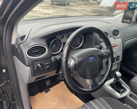 Черный Форд Фокус, объемом двигателя 1.6 л и пробегом 223 тыс. км за 6400 $, фото 38 на Automoto.ua