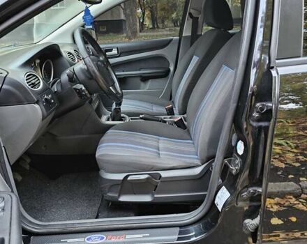 Черный Форд Фокус, объемом двигателя 1.8 л и пробегом 170 тыс. км за 6300 $, фото 11 на Automoto.ua