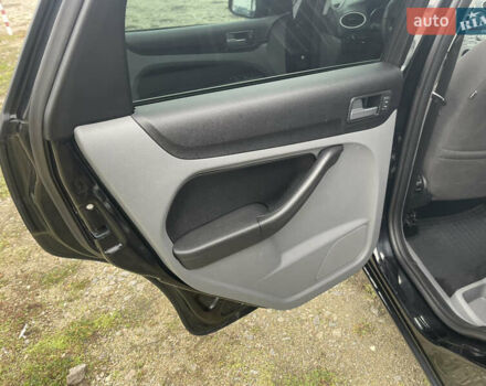 Черный Форд Фокус, объемом двигателя 1.6 л и пробегом 223 тыс. км за 6400 $, фото 47 на Automoto.ua