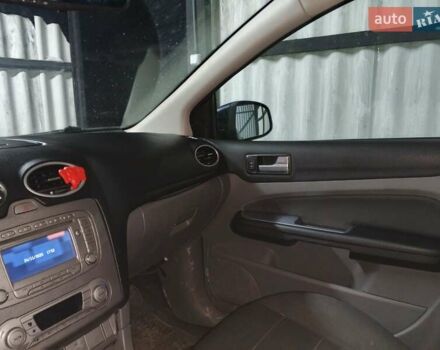 Черный Форд Фокус, объемом двигателя 1.6 л и пробегом 320 тыс. км за 4500 $, фото 4 на Automoto.ua