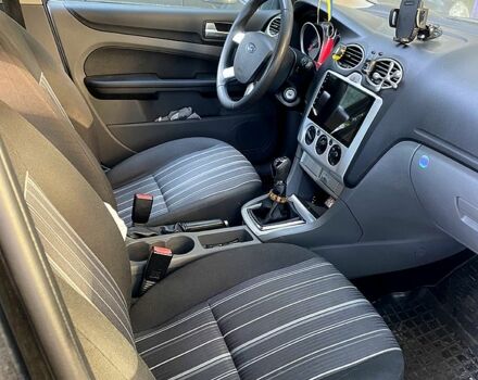 Чорний Форд Фокус, об'ємом двигуна 1.6 л та пробігом 235 тис. км за 5410 $, фото 6 на Automoto.ua