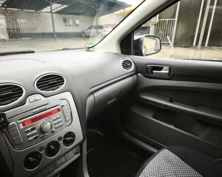 Черный Форд Фокус, объемом двигателя 1.6 л и пробегом 190 тыс. км за 5200 $, фото 10 на Automoto.ua