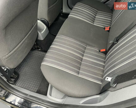 Черный Форд Фокус, объемом двигателя 1.6 л и пробегом 223 тыс. км за 6400 $, фото 48 на Automoto.ua