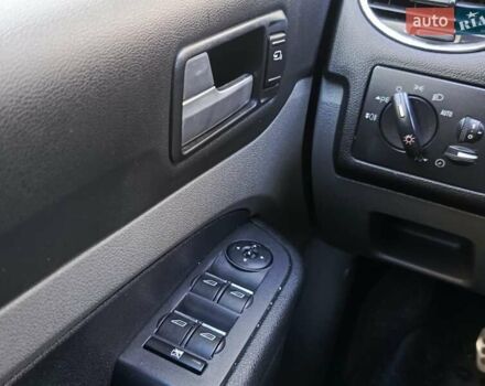 Чорний Форд Фокус, об'ємом двигуна 1.6 л та пробігом 208 тис. км за 5800 $, фото 7 на Automoto.ua