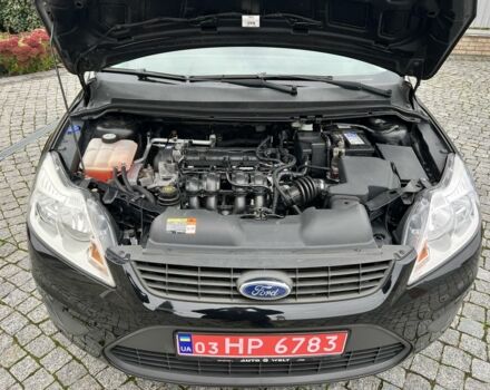 Черный Форд Фокус, объемом двигателя 1.6 л и пробегом 200 тыс. км за 5500 $, фото 14 на Automoto.ua