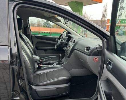 Чорний Форд Фокус, об'ємом двигуна 1.6 л та пробігом 216 тис. км за 6000 $, фото 11 на Automoto.ua