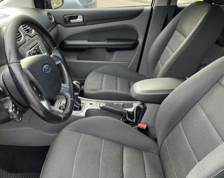 Черный Форд Фокус, объемом двигателя 1.6 л и пробегом 260 тыс. км за 5400 $, фото 17 на Automoto.ua