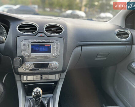 Черный Форд Фокус, объемом двигателя 1.6 л и пробегом 260 тыс. км за 5400 $, фото 22 на Automoto.ua