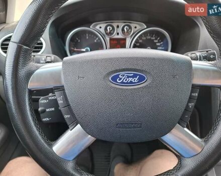 Черный Форд Фокус, объемом двигателя 1.56 л и пробегом 245 тыс. км за 5400 $, фото 6 на Automoto.ua