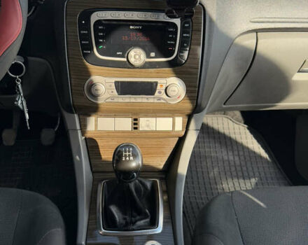 Черный Форд Фокус, объемом двигателя 1.6 л и пробегом 283 тыс. км за 5700 $, фото 57 на Automoto.ua