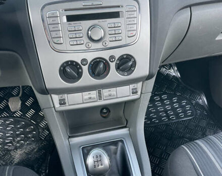 Черный Форд Фокус, объемом двигателя 1.6 л и пробегом 210 тыс. км за 4800 $, фото 26 на Automoto.ua