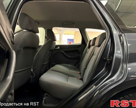 Черный Форд Фокус, объемом двигателя 1.6 л и пробегом 180 тыс. км за 5800 $, фото 5 на Automoto.ua