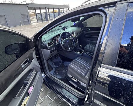 Черный Форд Фокус, объемом двигателя 1.6 л и пробегом 352 тыс. км за 4900 $, фото 3 на Automoto.ua