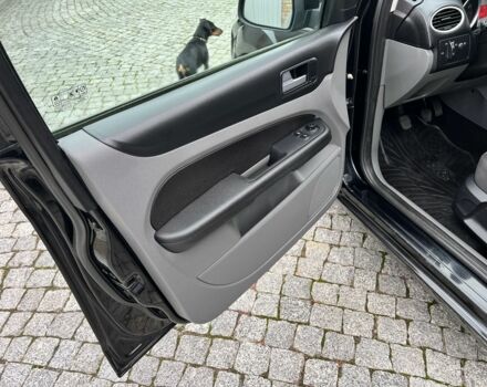 Черный Форд Фокус, объемом двигателя 1.6 л и пробегом 200 тыс. км за 5500 $, фото 19 на Automoto.ua