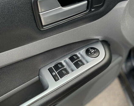 Черный Форд Фокус, объемом двигателя 1.6 л и пробегом 260 тыс. км за 5400 $, фото 19 на Automoto.ua