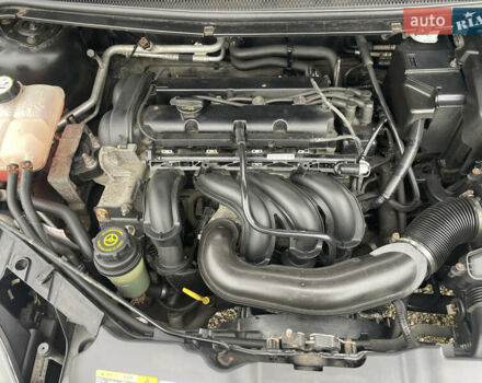 Черный Форд Фокус, объемом двигателя 1.6 л и пробегом 223 тыс. км за 6400 $, фото 66 на Automoto.ua