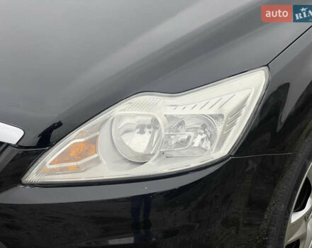 Черный Форд Фокус, объемом двигателя 1.6 л и пробегом 223 тыс. км за 6400 $, фото 3 на Automoto.ua