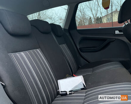 Черный Форд Фокус, объемом двигателя 1.6 л и пробегом 201 тыс. км за 5999 $, фото 19 на Automoto.ua