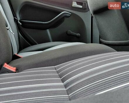 Форд Фокус 2008 в Самборе на Automoto.ua Черный Форд Фокус, объемом двигателя 1.6 л и пробегом 225 тыс. км за 4999 $, фото 66 на Automoto.ua