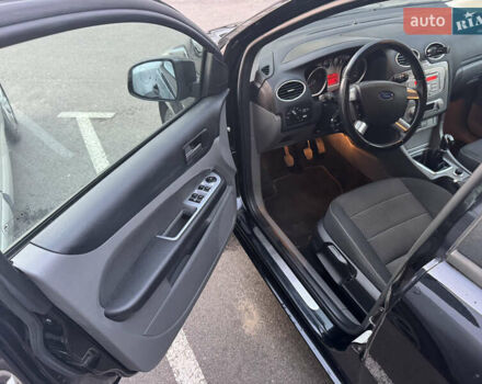 Чорний Форд Фокус, об'ємом двигуна 1.6 л та пробігом 261 тис. км за 5800 $, фото 16 на Automoto.ua