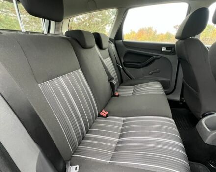 Черный Форд Фокус, объемом двигателя 1.6 л и пробегом 278 тыс. км за 4600 $, фото 12 на Automoto.ua