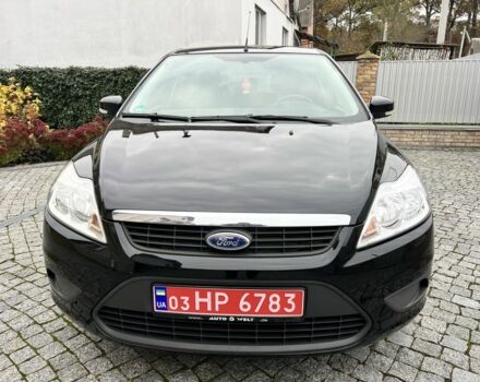 Черный Форд Фокус, объемом двигателя 1.6 л и пробегом 200 тыс. км за 5500 $, фото 1 на Automoto.ua