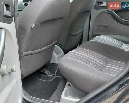 Форд Фокус 2008 в Самборе на Automoto.ua Черный Форд Фокус, объемом двигателя 1.6 л и пробегом 225 тыс. км за 4999 $, фото 59 на Automoto.ua