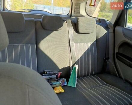 Чорний Форд Фокус, об'ємом двигуна 1.6 л та пробігом 208 тис. км за 5800 $, фото 9 на Automoto.ua