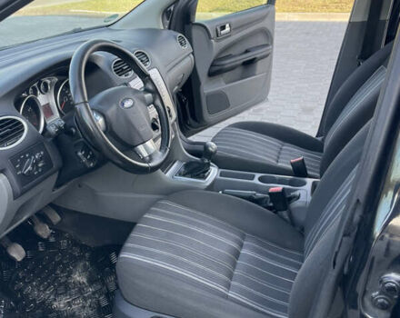 Черный Форд Фокус, объемом двигателя 1.6 л и пробегом 210 тыс. км за 4800 $, фото 24 на Automoto.ua