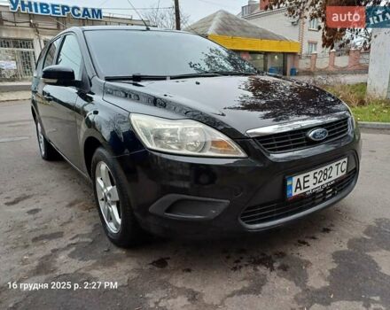 Черный Форд Фокус, объемом двигателя 1.6 л и пробегом 260 тыс. км за 4999 $, фото 3 на Automoto.ua