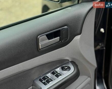 Черный Форд Фокус, объемом двигателя 1.6 л и пробегом 332 тыс. км за 4950 $, фото 14 на Automoto.ua