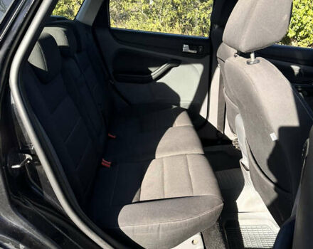 Черный Форд Фокус, объемом двигателя 1.56 л и пробегом 375 тыс. км за 5200 $, фото 6 на Automoto.ua