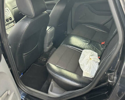 Черный Форд Фокус, объемом двигателя 1.6 л и пробегом 247 тыс. км за 4500 $, фото 7 на Automoto.ua