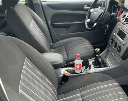 Черный Форд Фокус, объемом двигателя 1.56 л и пробегом 270 тыс. км за 5400 $, фото 10 на Automoto.ua