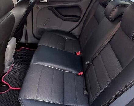 Черный Форд Фокус, объемом двигателя 1.6 л и пробегом 300 тыс. км за 6000 $, фото 3 на Automoto.ua