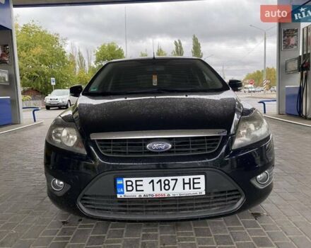 Черный Форд Фокус, объемом двигателя 1.6 л и пробегом 257 тыс. км за 6400 $, фото 2 на Automoto.ua