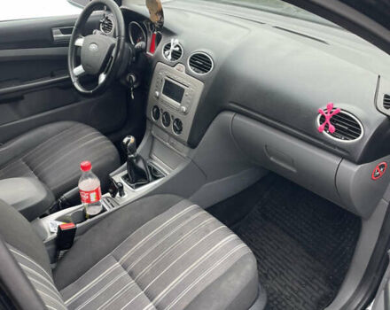 Черный Форд Фокус, объемом двигателя 1.56 л и пробегом 270 тыс. км за 5400 $, фото 9 на Automoto.ua