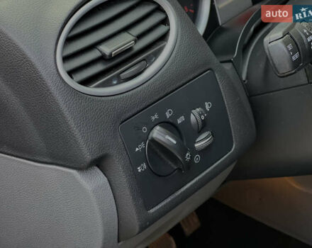 Черный Форд Фокус, объемом двигателя 1.6 л и пробегом 225 тыс. км за 6500 $, фото 24 на Automoto.ua