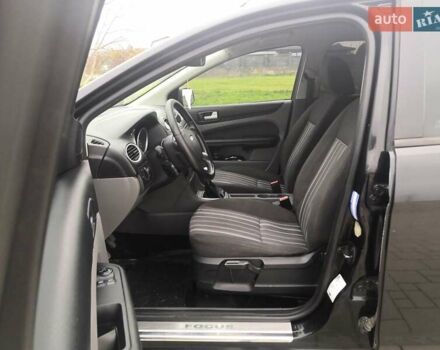 Черный Форд Фокус, объемом двигателя 1.8 л и пробегом 300 тыс. км за 5900 $, фото 8 на Automoto.ua