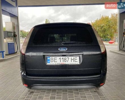 Черный Форд Фокус, объемом двигателя 1.6 л и пробегом 257 тыс. км за 6800 $, фото 9 на Automoto.ua