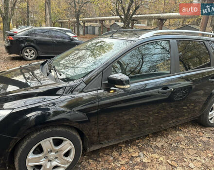Черный Форд Фокус, объемом двигателя 1.6 л и пробегом 256 тыс. км за 5700 $, фото 2 на Automoto.ua
