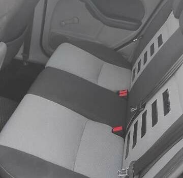 Форд Фокус 2009 в Каменке-Бугской на Automoto.ua Черный Форд Фокус, объемом двигателя 1.8 л и пробегом 356 тыс. км за 5200 $, фото 12 на Automoto.ua