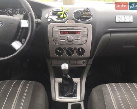 Черный Форд Фокус, объемом двигателя 1.8 л и пробегом 300 тыс. км за 5900 $, фото 13 на Automoto.ua