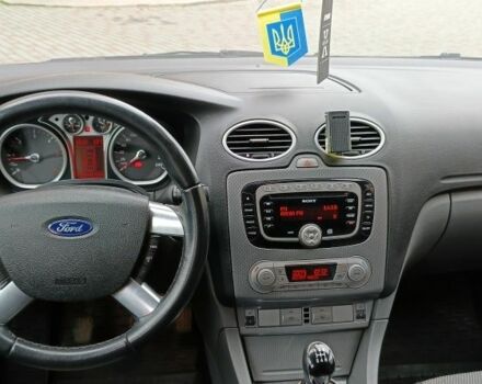 Черный Форд Фокус, объемом двигателя 1.6 л и пробегом 208 тыс. км за 6565 $, фото 4 на Automoto.ua