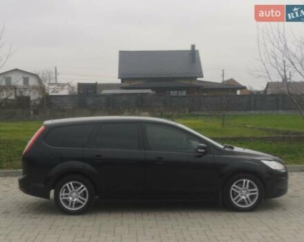 Черный Форд Фокус, объемом двигателя 1.8 л и пробегом 300 тыс. км за 5900 $, фото 2 на Automoto.ua