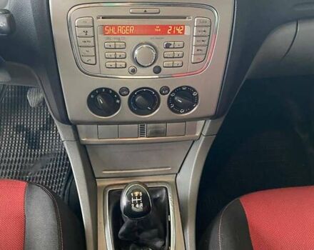 Черный Форд Фокус, объемом двигателя 1.6 л и пробегом 257 тыс. км за 6400 $, фото 26 на Automoto.ua