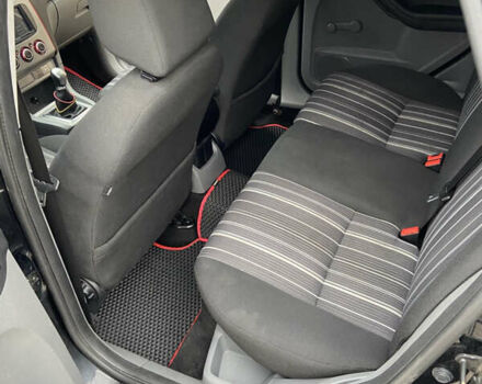 Черный Форд Фокус, объемом двигателя 1.6 л и пробегом 292 тыс. км за 5100 $, фото 9 на Automoto.ua